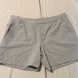 Lululemon zeroed in shorts 7” inseam XXL. Linerless Great conditionMultipurpose